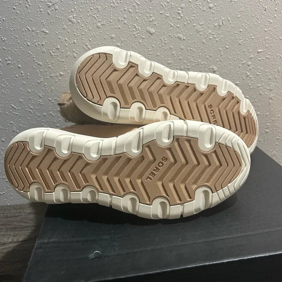 Sorel Explorer boots, youth size 7, womens size 8/8.5 - Picture 5 of 6